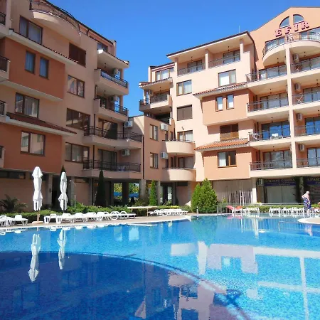 Efir Holiday Village * ساني بيتش