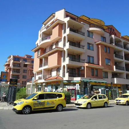 Efir Holiday Village ساني بيتش